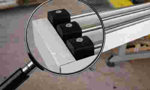 Σφράγιση οδηγών συρόμενων χωνευτών κουφωμάτων