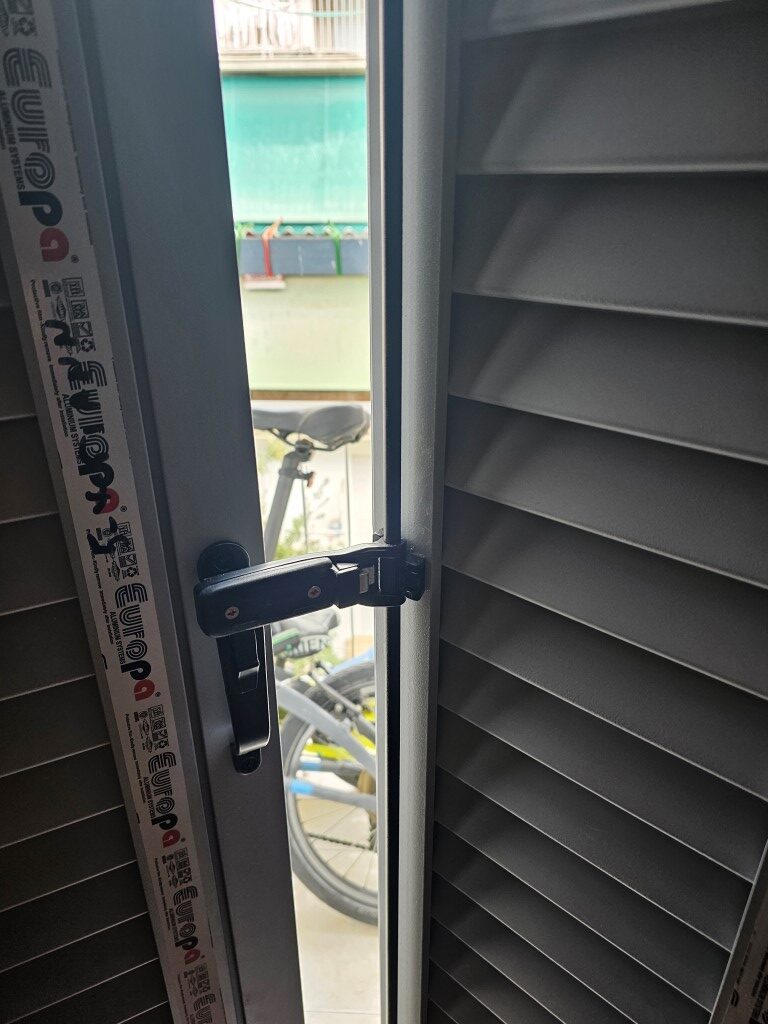 Ασφάλειες παντζουριων μερικό άνοιγμα (2)