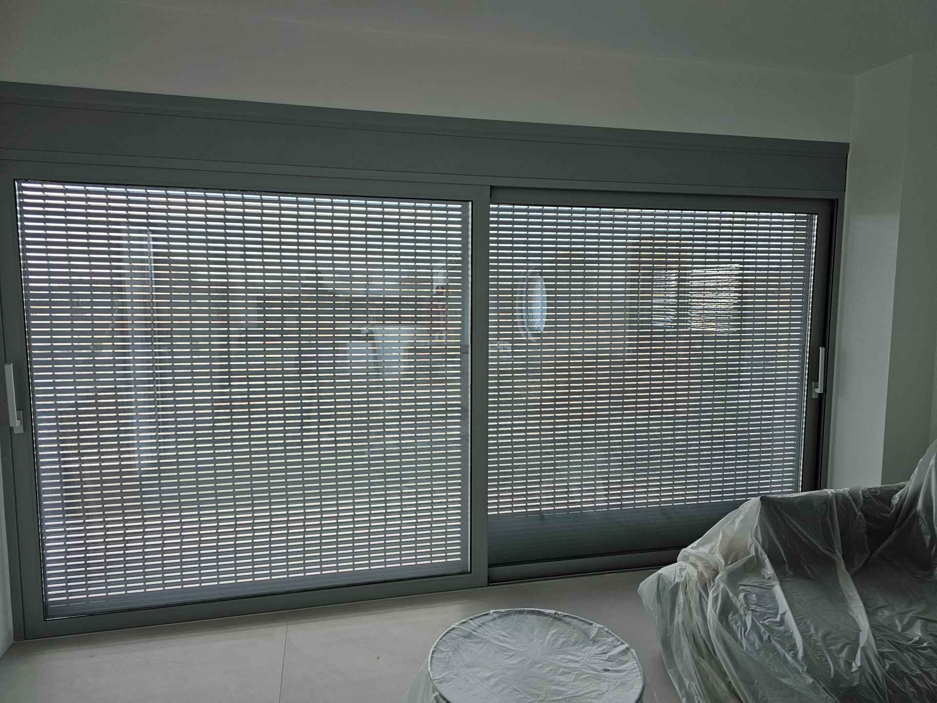 Ανασηκούμενο κούφωμα αλουμινίου