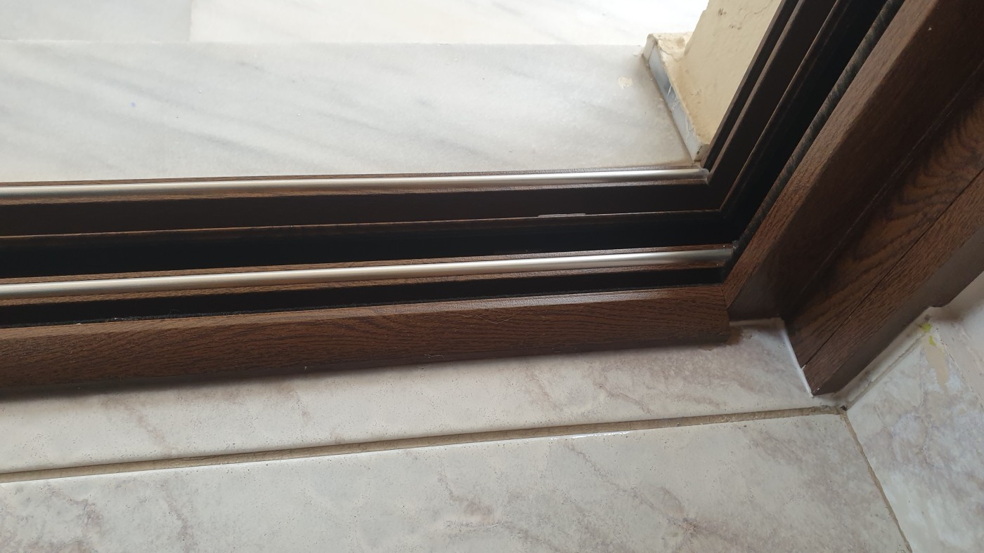 κάλυψη οδηγών συρόμενων