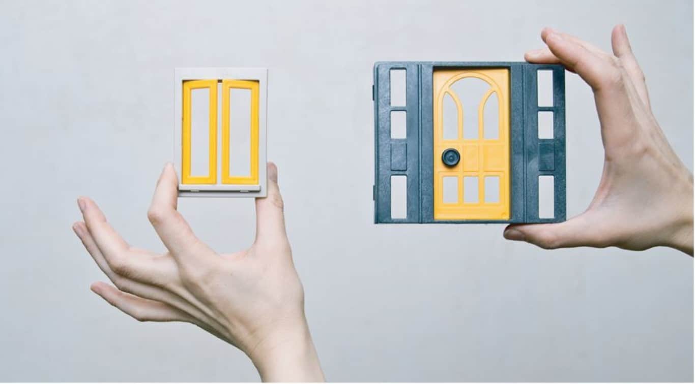 χρέωση χρωμάτων πόρτες παράθυρα ρολά