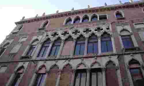 Βενετία πόρτες και παράθυρα – Venezia doors and windows