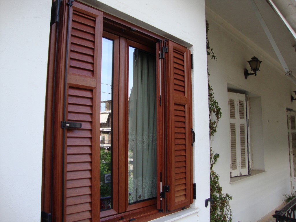 Ανοιγόμενα θερμοδιακοπτόμενα παράθυρα Europa